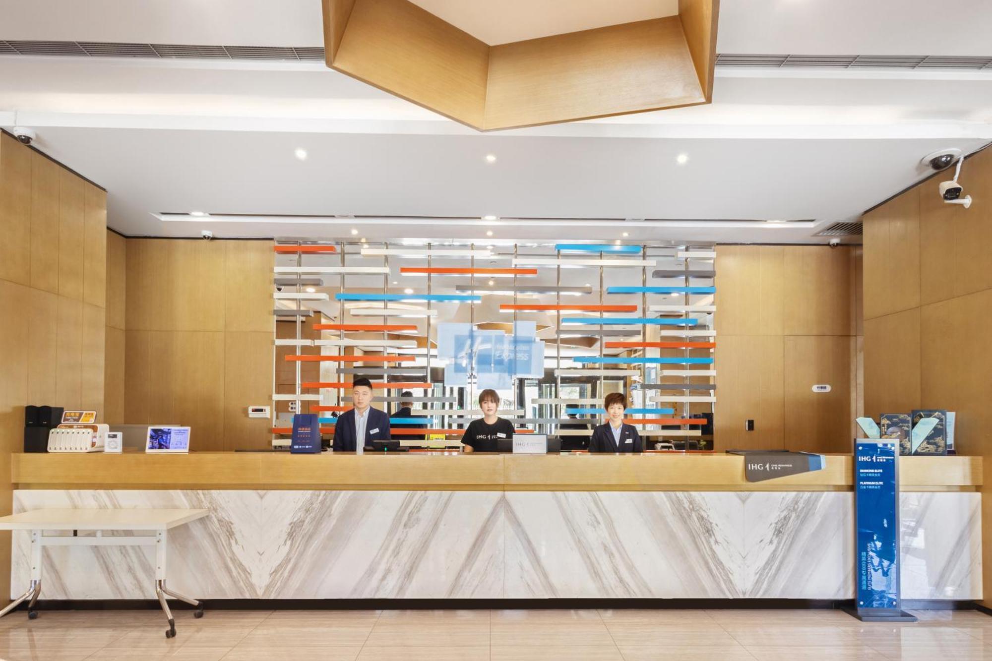 Holiday Inn Express Zhangye By Ihg Exteriör bild