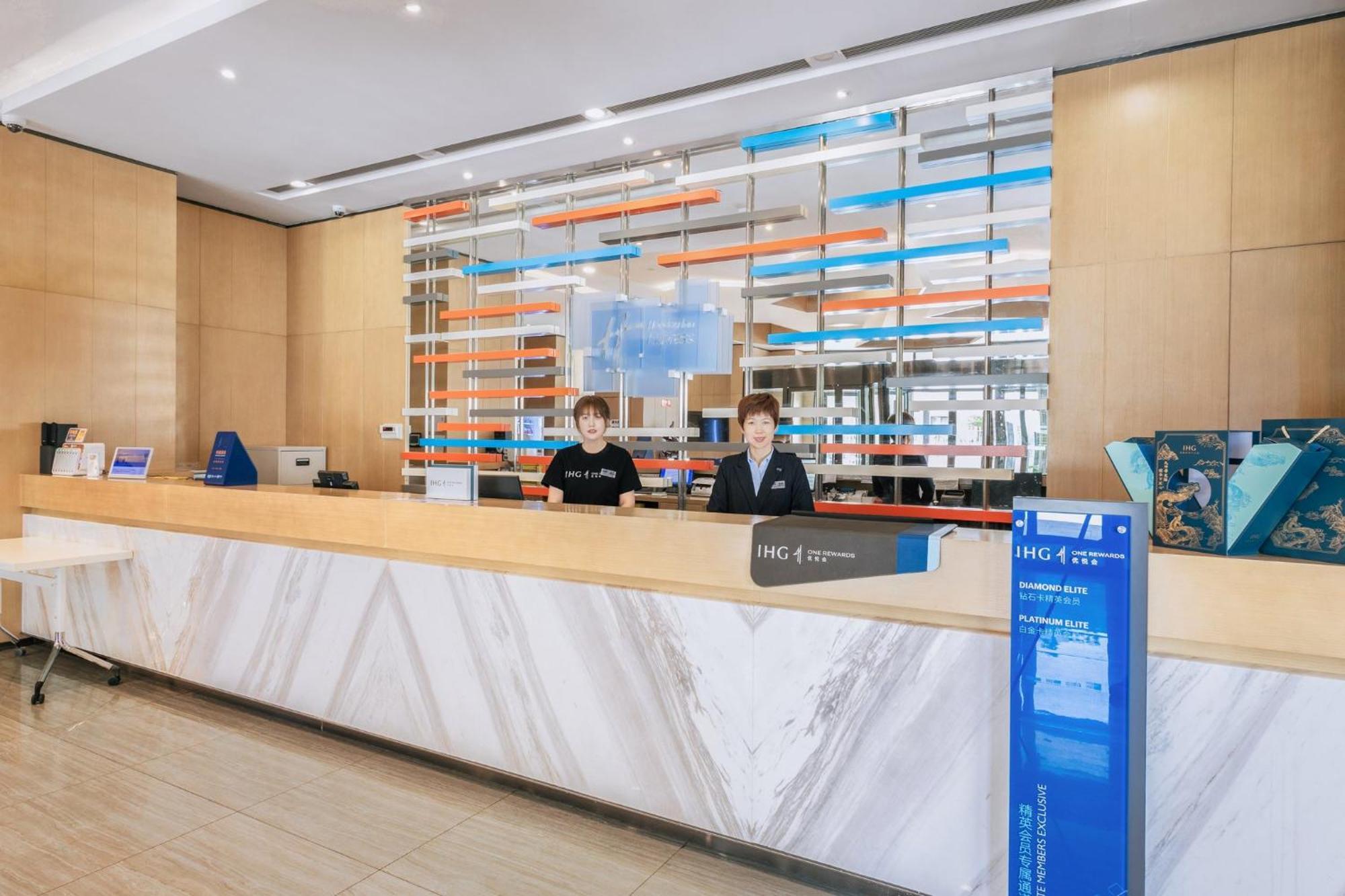 Holiday Inn Express Zhangye By Ihg Exteriör bild