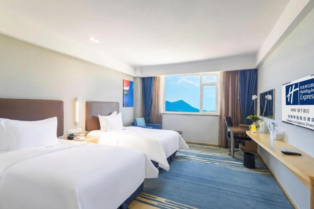 Holiday Inn Express Zhangye By Ihg Exteriör bild