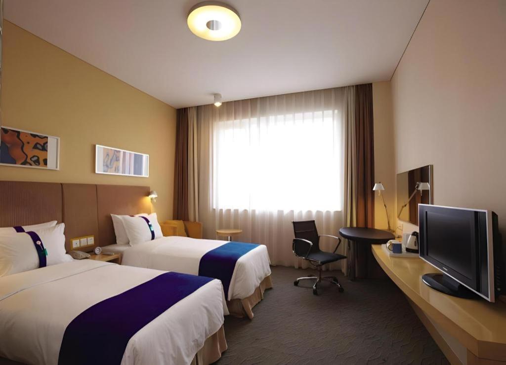 Holiday Inn Express Zhangye By Ihg Exteriör bild