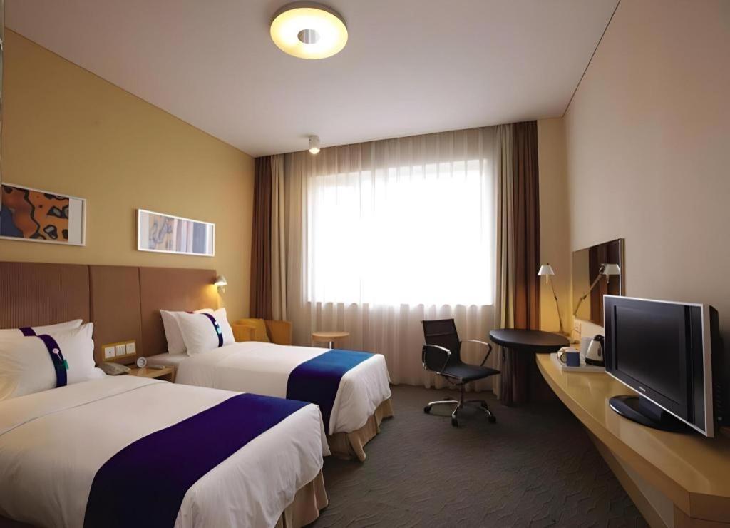 Holiday Inn Express Zhangye By Ihg Exteriör bild